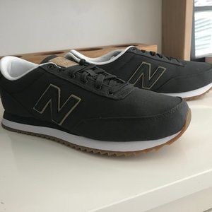 New Balance Men's 9 1/2-  STYLE MZ501JAD